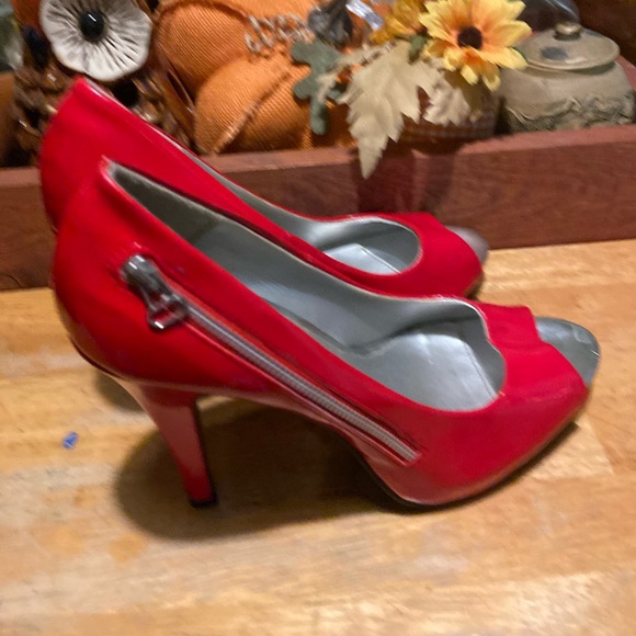 Charlotte Russe pleather zippered womens stiletto 4” heels 9 peep toe - Picture 1 of 4